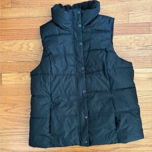 Old Navy Puffer Vest Women’s Large Black Zipper/Snap Closure Outerwear Casual